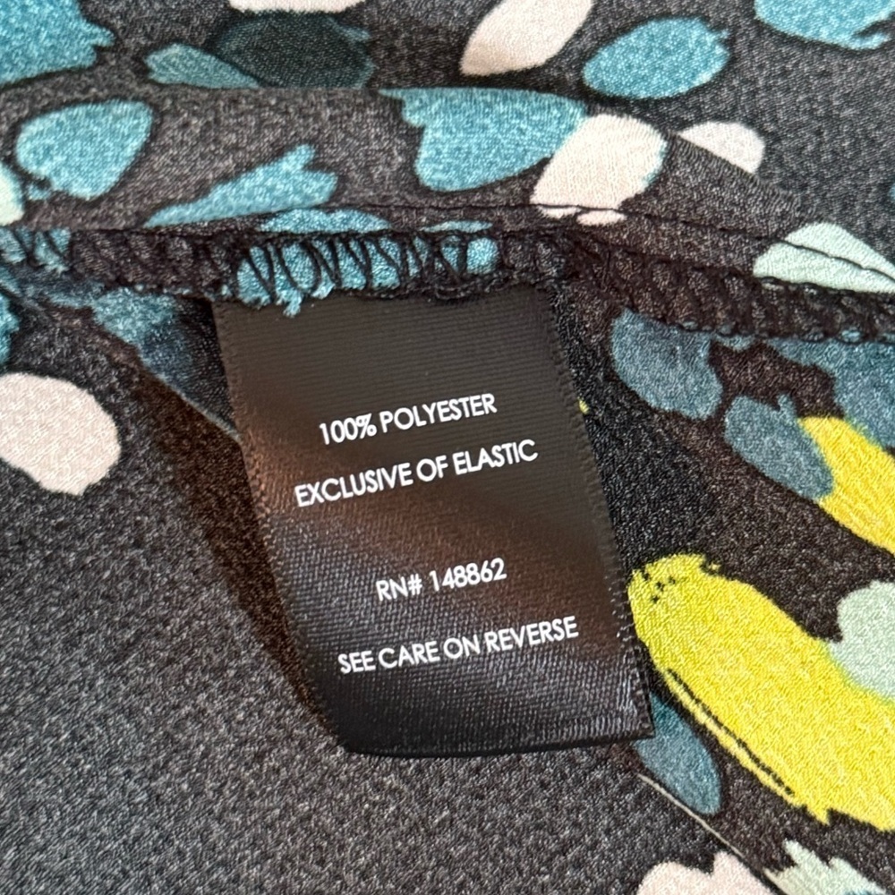 Torrid Satin Surplice Tie Cut Out Back Blouse Multi Size 2X Romantic Fairy - Picture 5 of 6